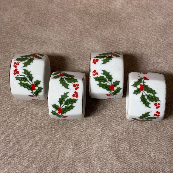 Hand Decorated Christmas Porcelain Napkin Ring Set Made In Japan - Picture 5 of 7